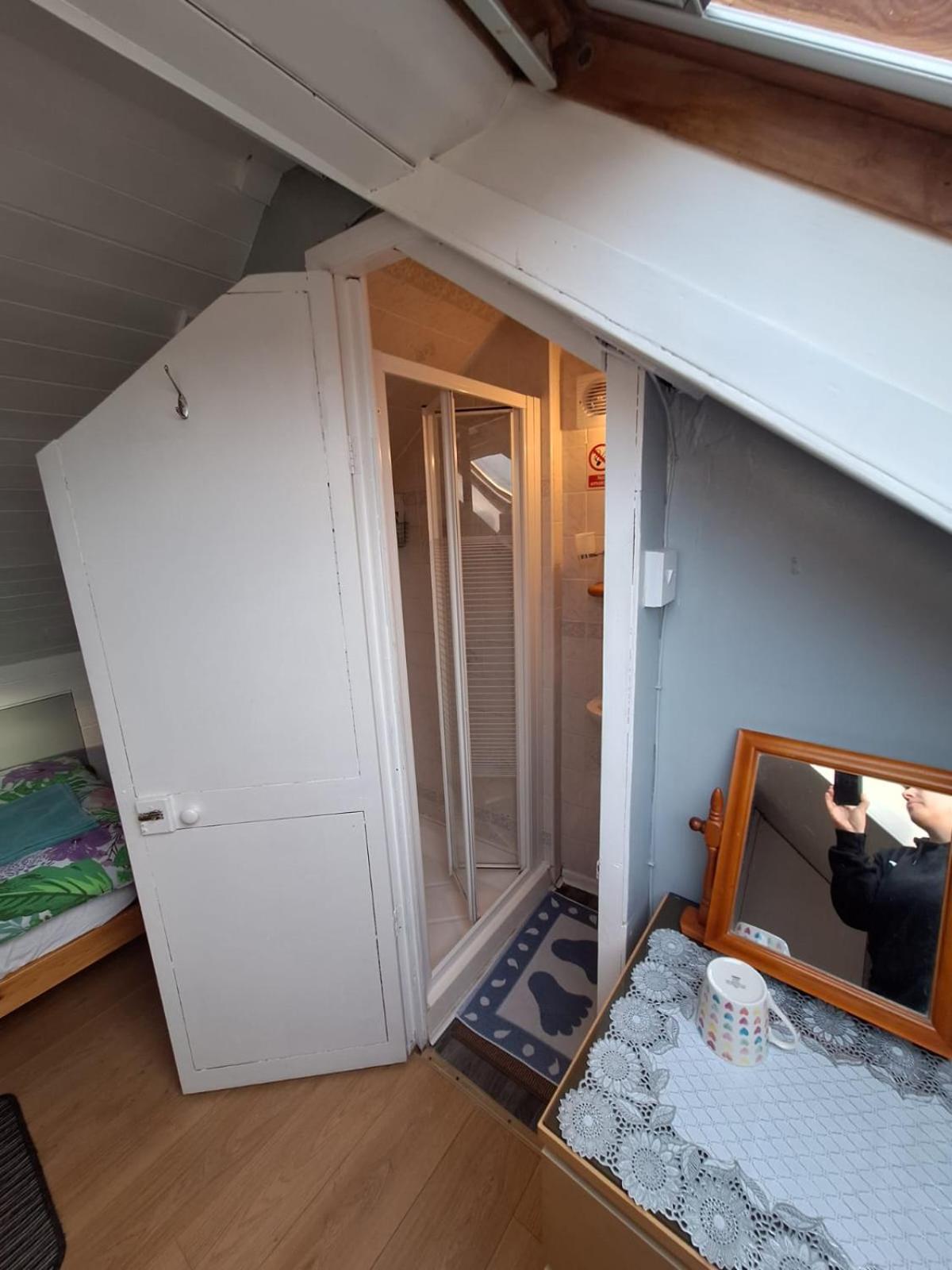 Harrow B & B Bagian luar foto