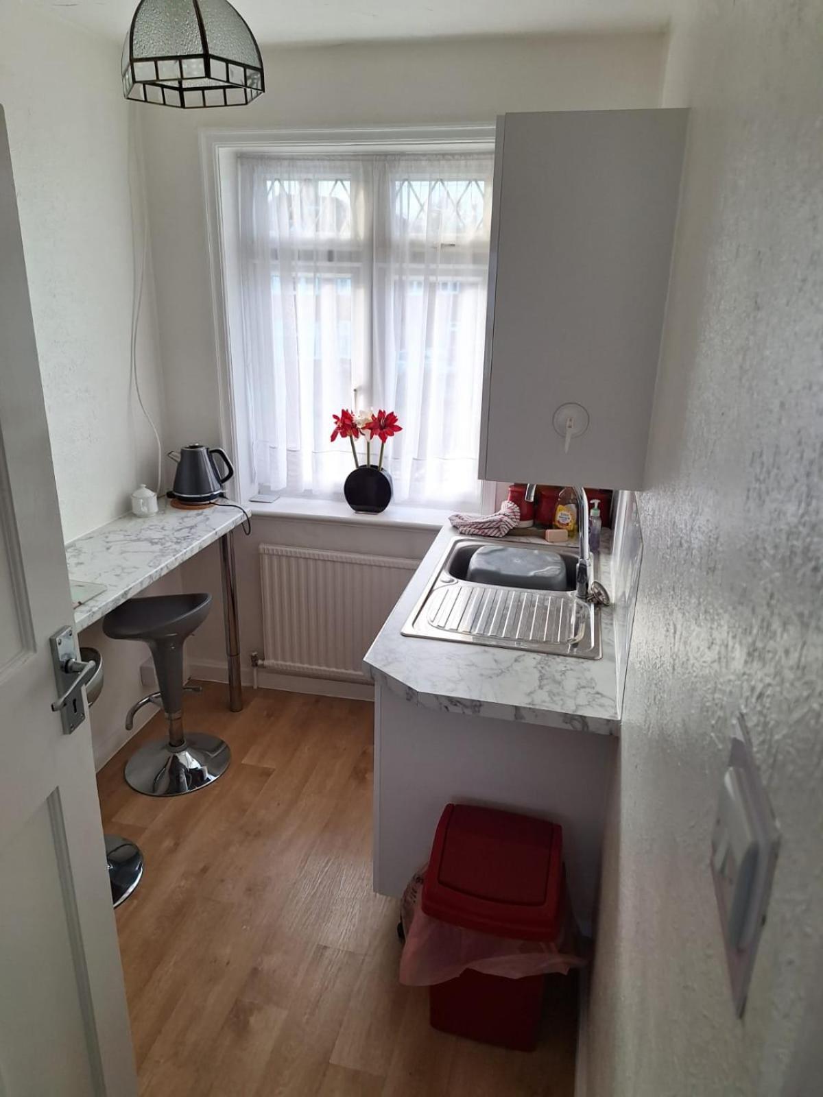 Harrow B & B Bagian luar foto