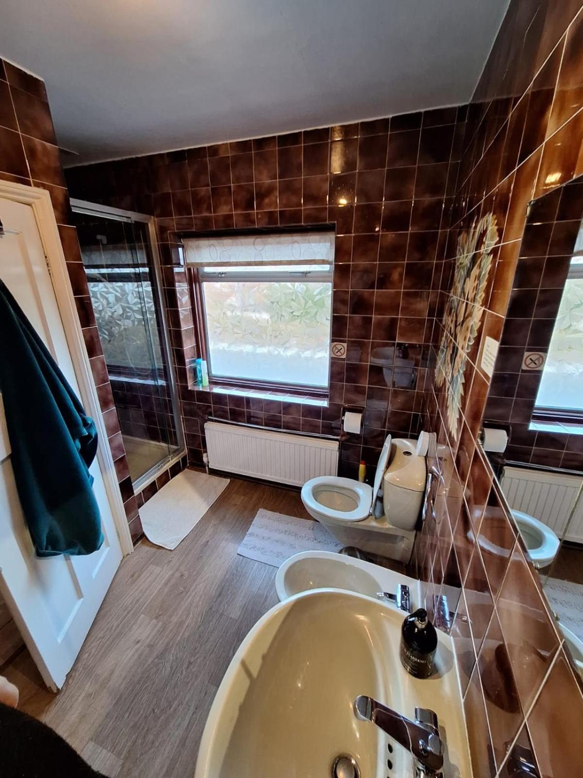 Harrow B & B Bagian luar foto